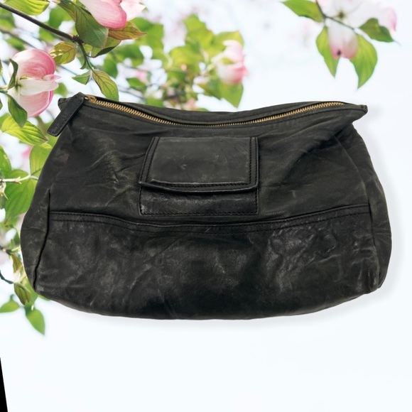 GIVENCHY Pandora Bag Distressed Leather Large - Picture 8 of 11